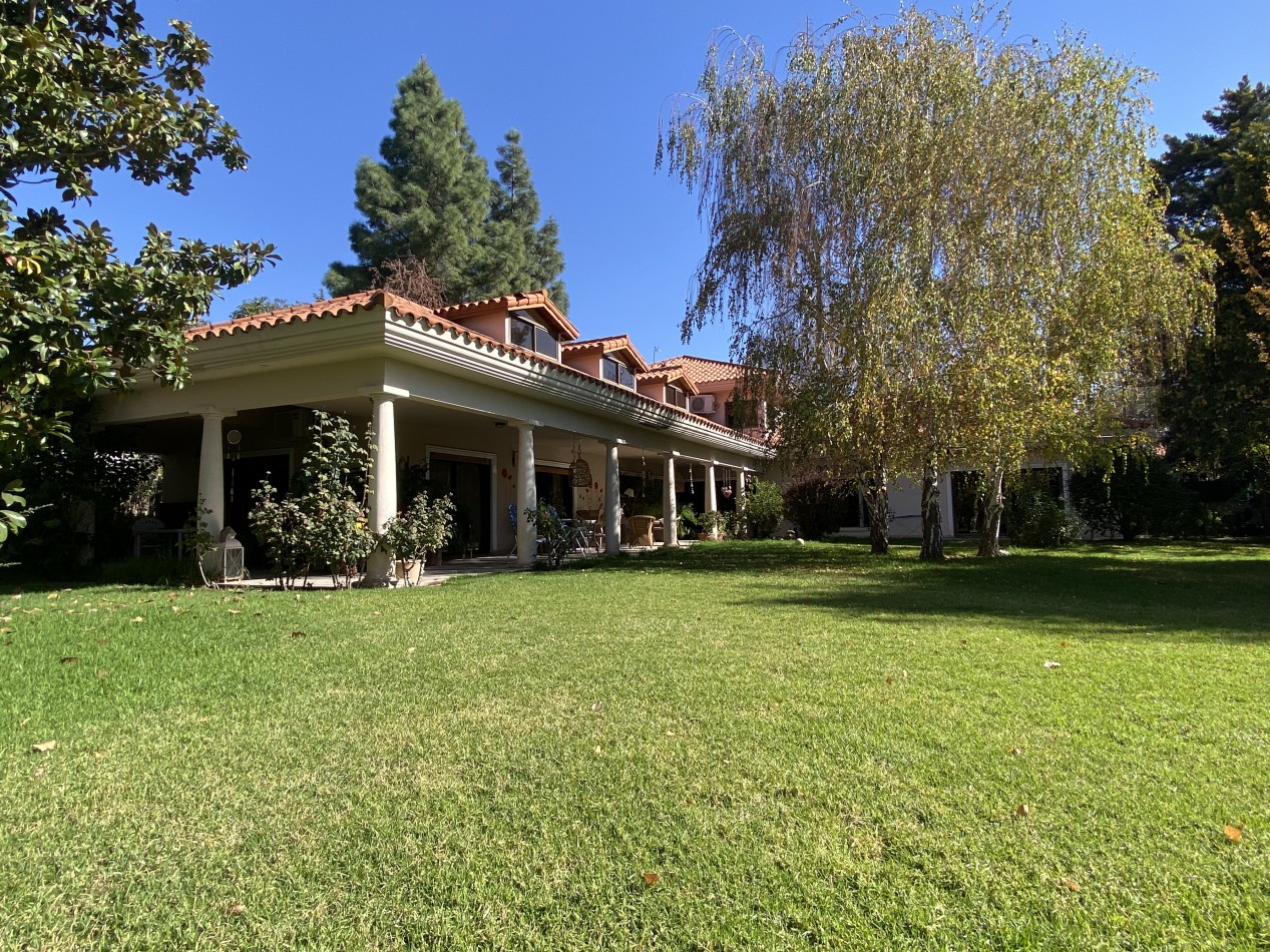 INMOESTATE VENDE RESIDENCIA EN CHACRAS DE CORIA, MENDOZA
