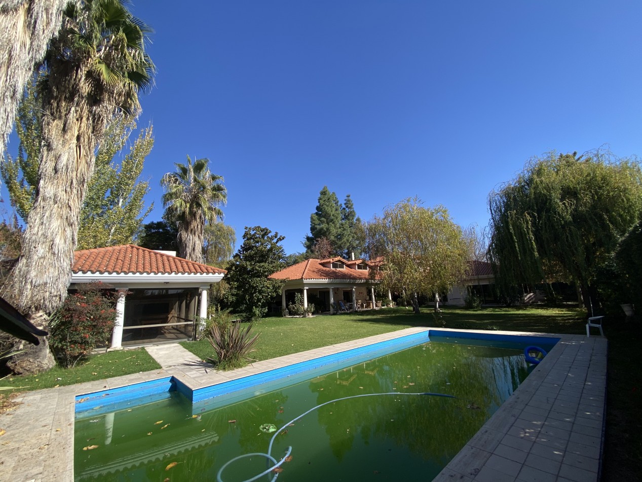 INMOESTATE VENDE RESIDENCIA EN CHACRAS DE CORIA, MENDOZA