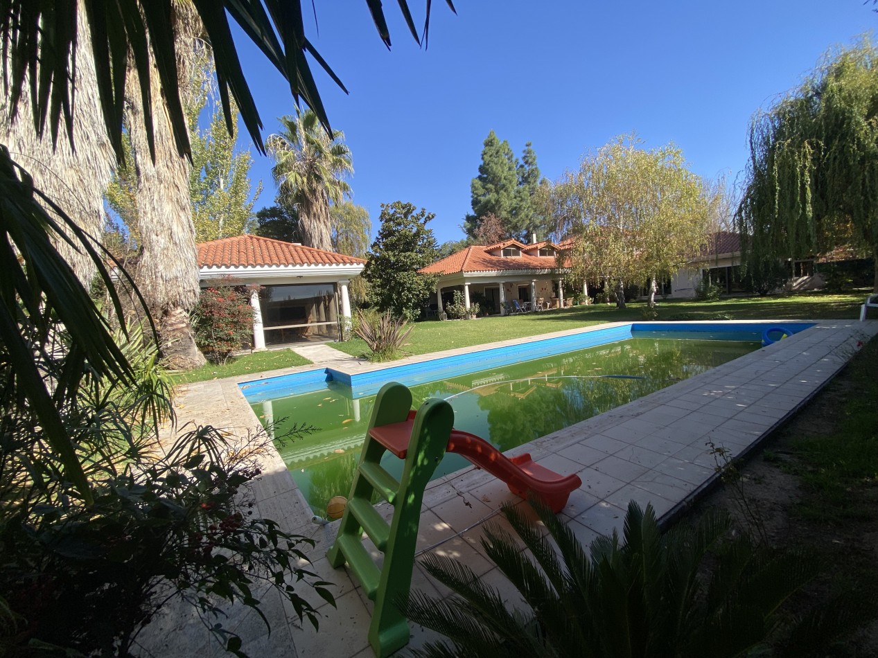 INMOESTATE VENDE RESIDENCIA EN CHACRAS DE CORIA, MENDOZA