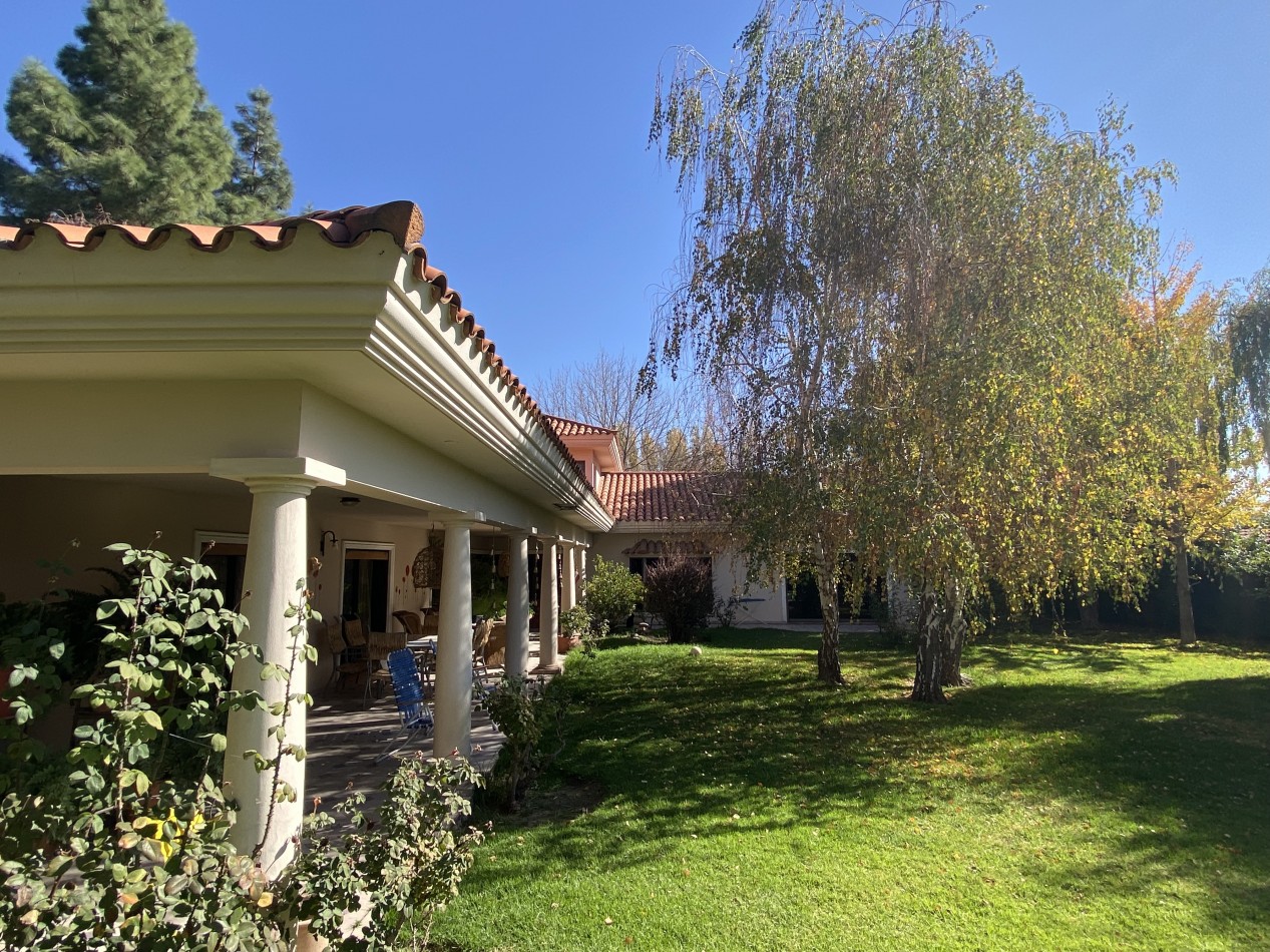 INMOESTATE VENDE RESIDENCIA EN CHACRAS DE CORIA, MENDOZA