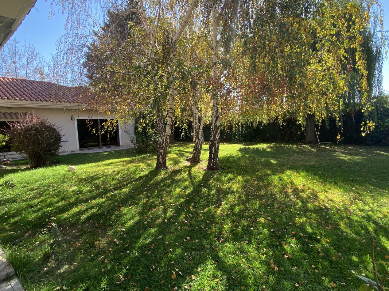 INMOESTATE VENDE RESIDENCIA EN CHACRAS DE CORIA, MENDOZA