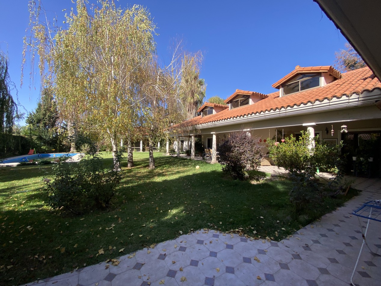 INMOESTATE VENDE RESIDENCIA EN CHACRAS DE CORIA, MENDOZA