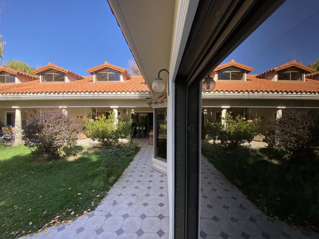 INMOESTATE VENDE RESIDENCIA EN CHACRAS DE CORIA, MENDOZA