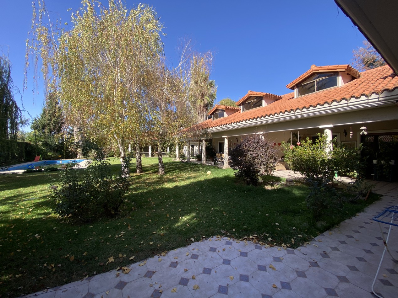 INMOESTATE VENDE RESIDENCIA EN CHACRAS DE CORIA, MENDOZA