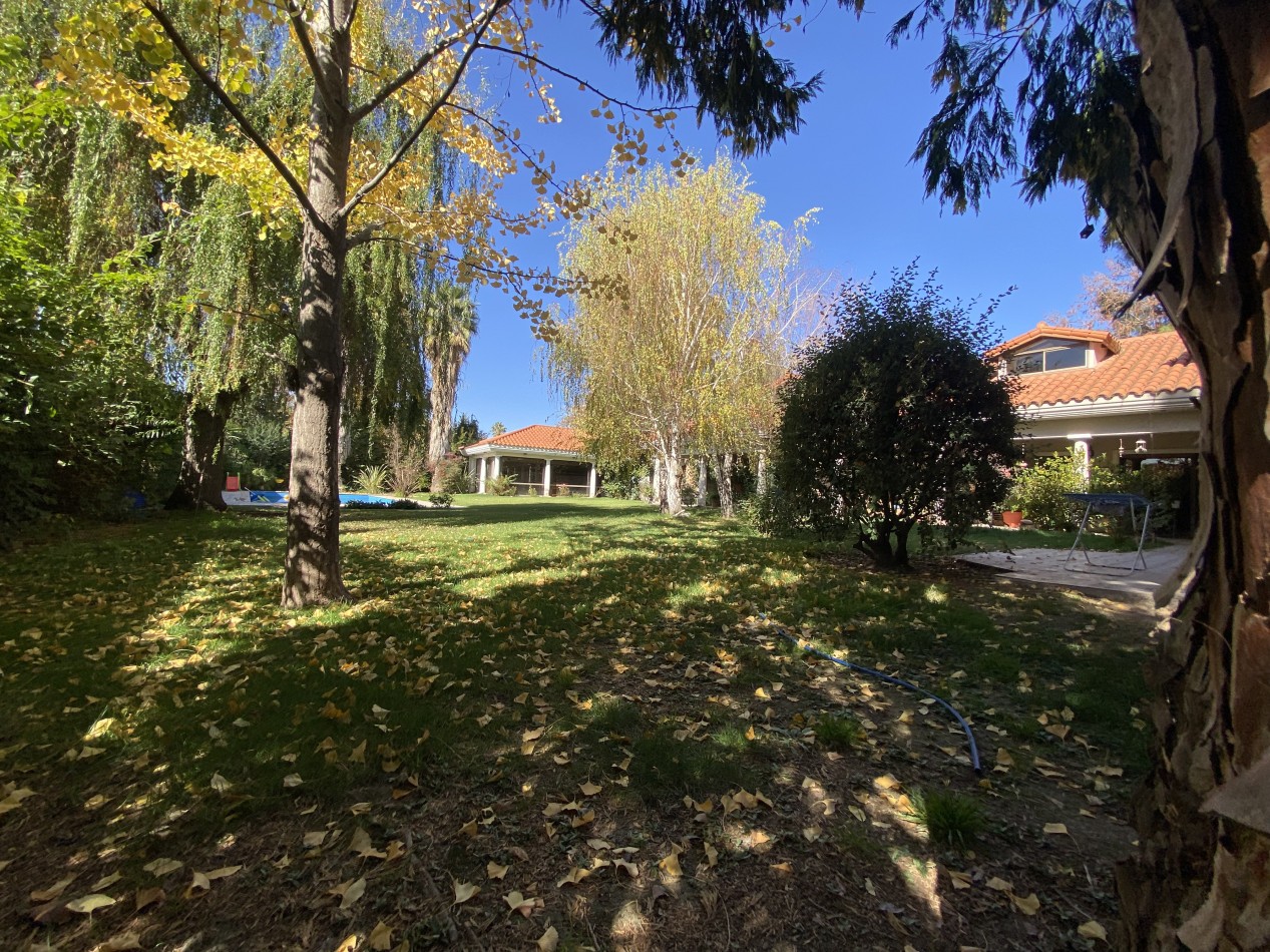 INMOESTATE VENDE RESIDENCIA EN CHACRAS DE CORIA, MENDOZA