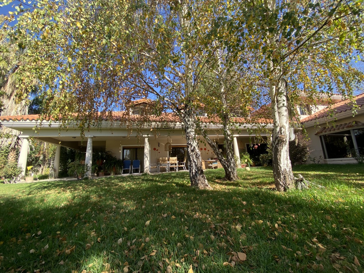 INMOESTATE VENDE RESIDENCIA EN CHACRAS DE CORIA, MENDOZA