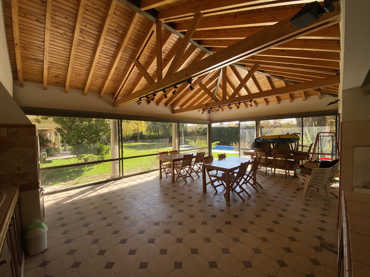 INMOESTATE VENDE RESIDENCIA EN CHACRAS DE CORIA, MENDOZA