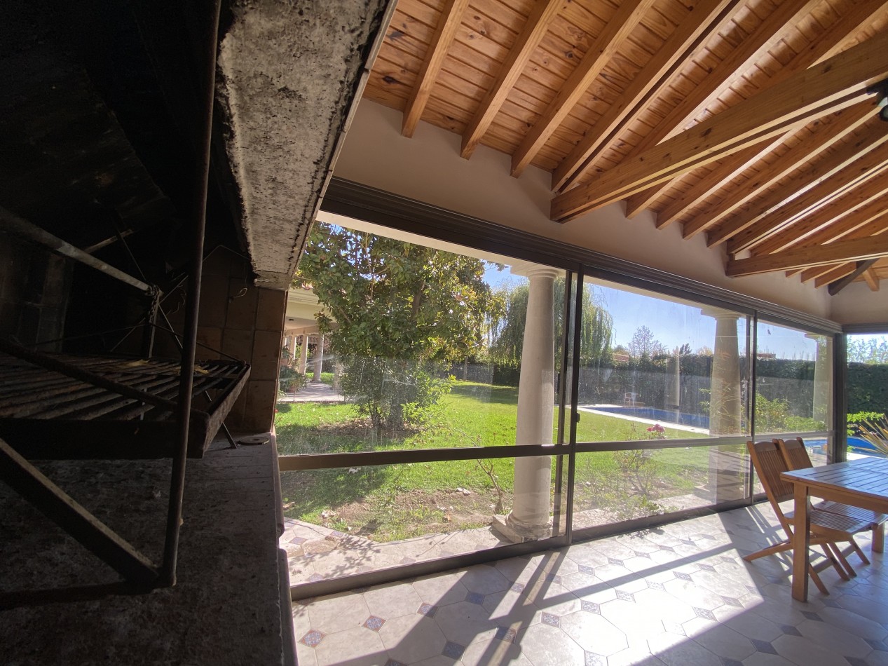 INMOESTATE VENDE RESIDENCIA EN CHACRAS DE CORIA, MENDOZA