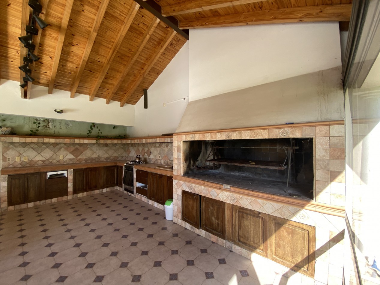 INMOESTATE VENDE RESIDENCIA EN CHACRAS DE CORIA, MENDOZA