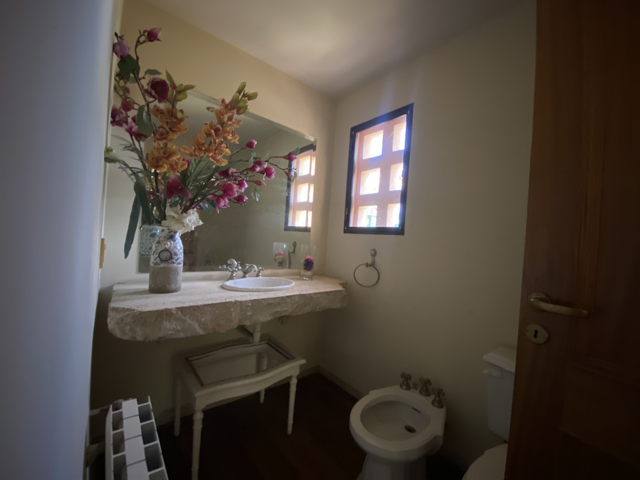 INMOESTATE VENDE RESIDENCIA EN CHACRAS DE CORIA, MENDOZA