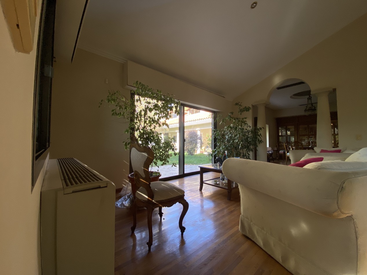 INMOESTATE VENDE RESIDENCIA EN CHACRAS DE CORIA, MENDOZA