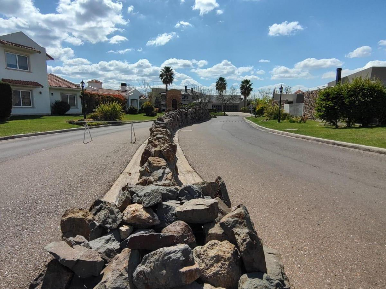 INMOESTATE VENDE LOTE E N BARRIO PRIVADO LAS CANDELAS II, CHACRAS DE CORIA, MENDOZA