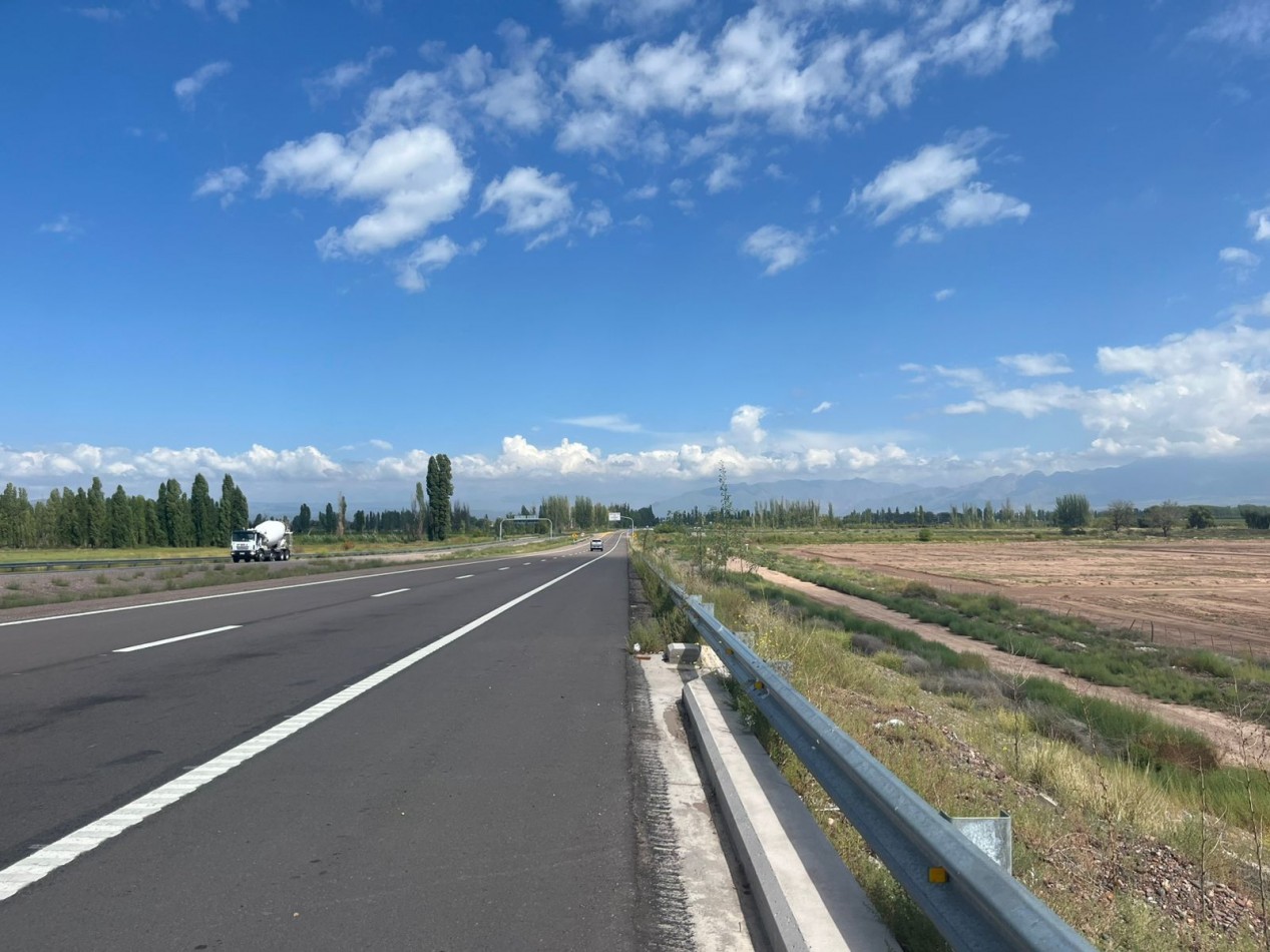 INMOESTATE VENDE LOTES EN EL BARRIO LAS CUMBRES, LUJAN DE CUYO, MENDOZA