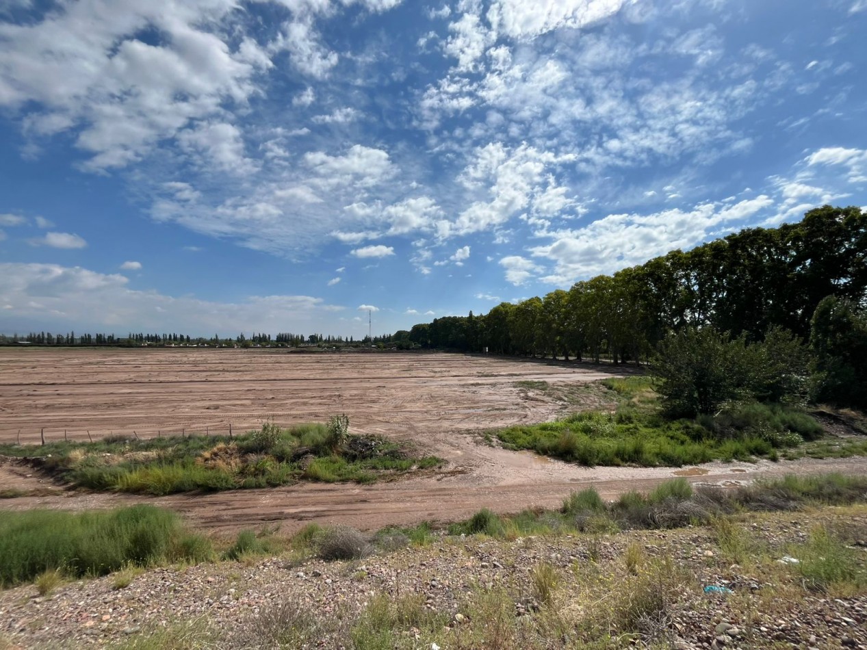 INMOESTATE VENDE LOTES EN EL BARRIO LAS CUMBRES, LUJAN DE CUYO, MENDOZA