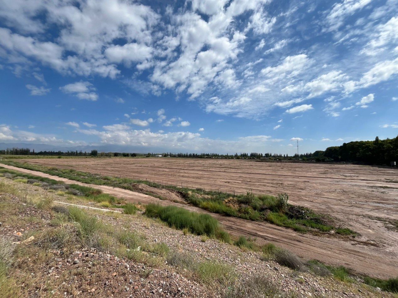 INMOESTATE VENDE LOTES EN EL BARRIO LAS CUMBRES, LUJAN DE CUYO, MENDOZA