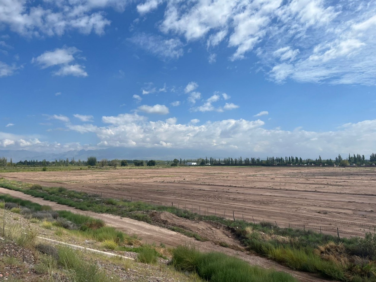 INMOESTATE VENDE LOTES EN EL BARRIO LAS CUMBRES, LUJAN DE CUYO, MENDOZA