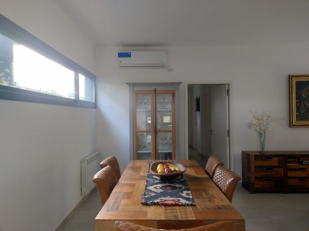 INMOESTATE VENDE CASA EN BARRIO PINARES DE FURLOTTI, MAIPU, MENDOZA
