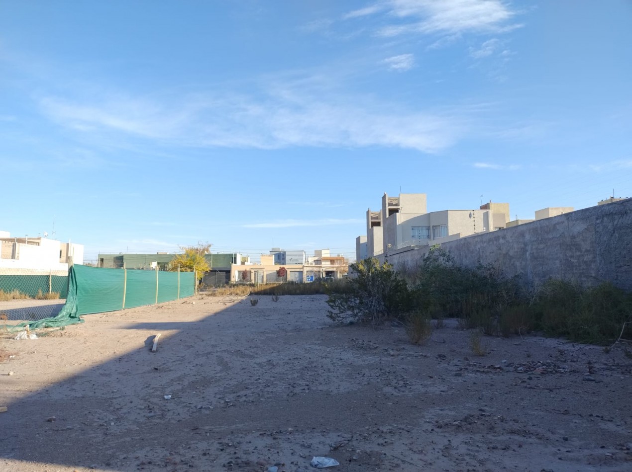 INMOESTATE VENDE LOTE EN BARRIO VIEJO TONEL 2, MAIPU, MENDOZA 