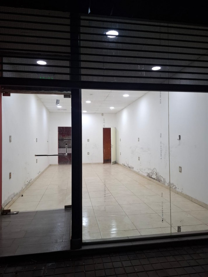 INMOESTATE VENDE 4 LOCALES COMERCIALES EN EL SAUCE, GUAYMALLEN, MENDOZA