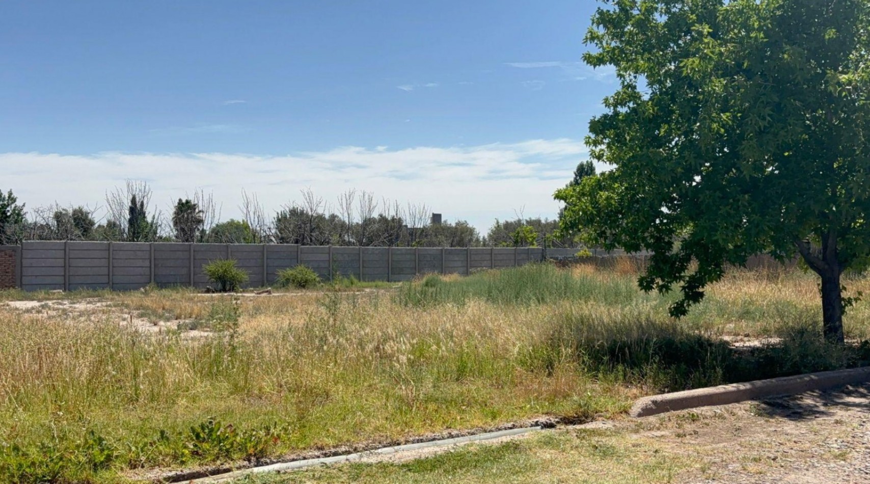 INMOESTATE VENDE LOTE EN BARRIO TIERRA MALBEC, CHACRAS DE CORIA, MENDOZA