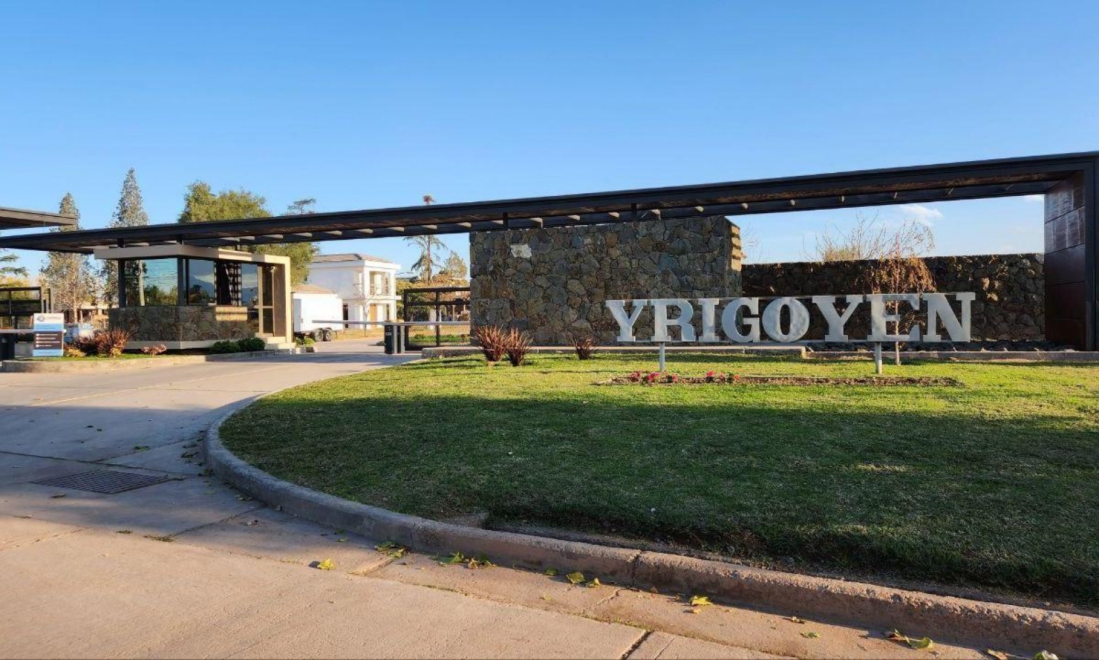 INMOESTATE VENDE LOTES CONTINUOS EN BARRIO PRIVADO YRIGOYEN, MAIPU, MENDOZA