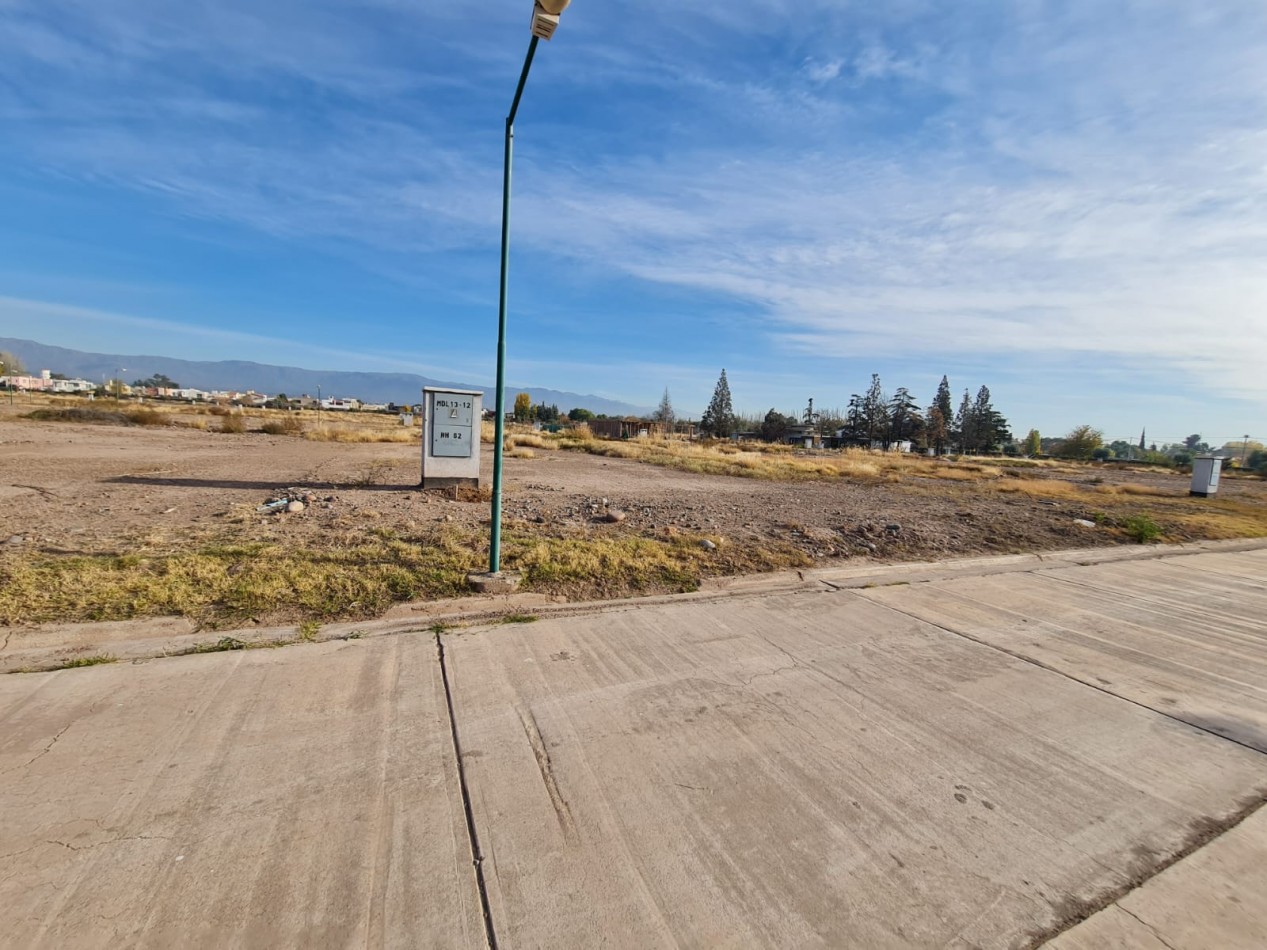 INMOESTATE VENDE LOTES CONTINUOS EN BARRIO PRIVADO YRIGOYEN, MAIPU, MENDOZA