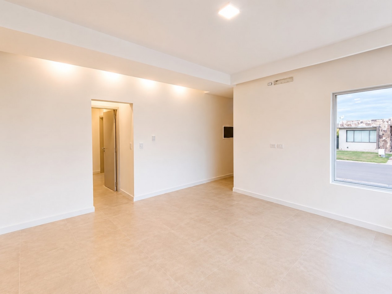 INMOESTATE VENDE CASA A ESTRENAR EN BARRIO LAR DE VIEYTES 2 - MAIPU, MENDOZA