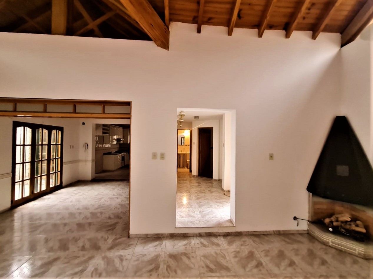 INMOESTATE VENDE CASA EN VISTALBA, LUJAN DE CUYO, MENDOZA