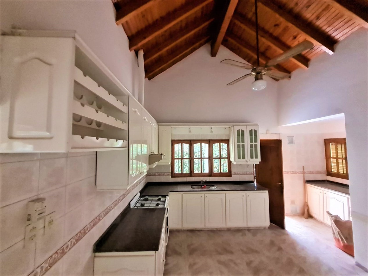 INMOESTATE VENDE CASA EN VISTALBA, LUJAN DE CUYO, MENDOZA