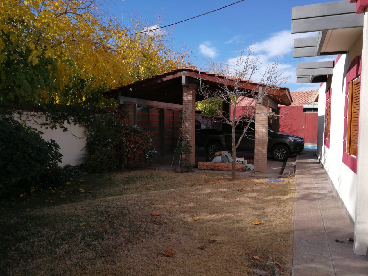 INMOESTATE VENDE CASA DE DOS PISOS EN GUAYMALLEN, MENDOZA