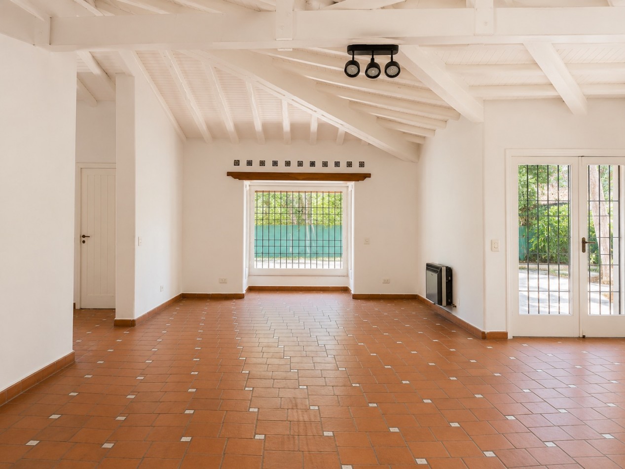 INMOESTATE VENDE CASA EN CALLEJON PRIVADO, ALTO DORREGO, GUAYMALLEN, MENDOZA