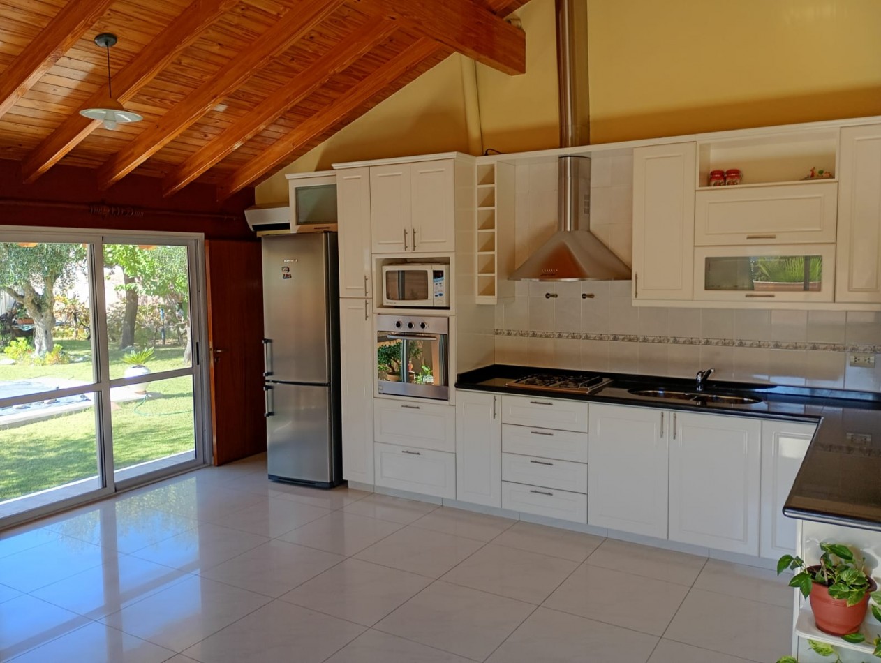 INMOESTATE VENDE CASA EN MAIPU, MENDOZA