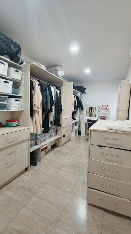 INMOESTATE VENDE CASA EN BARRIO PRIVADO LA BASTILLA, LAS HERAS, MENDOZA