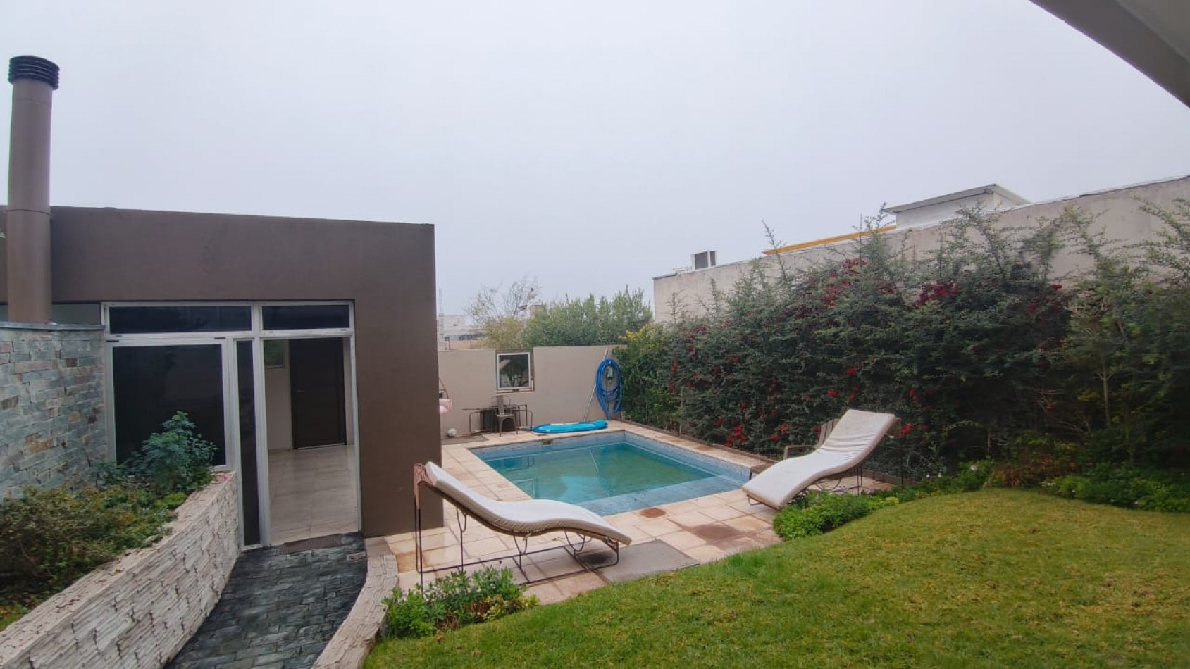 INMOESTATE VENDE CASA EN BARRIO PRIVADO LA BASTILLA, LAS HERAS, MENDOZA
