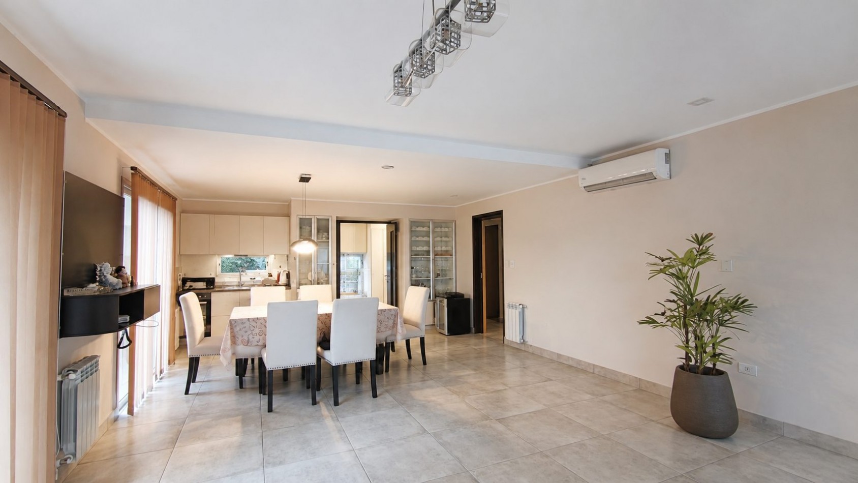 INMOESTATE VENDE CASA EN BARRIO PRIVADO LA BASTILLA, LAS HERAS, MENDOZA