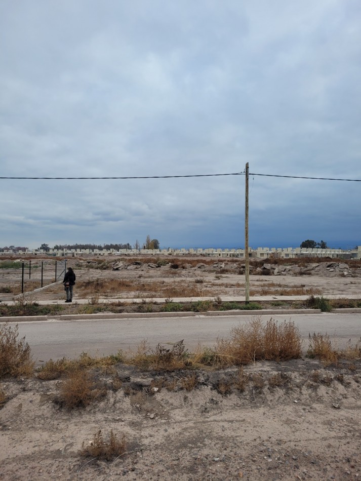 INMOESTATE VENDE LOTE EN BARRIO NATANIA, GUAYMALLEN, MENDOZA