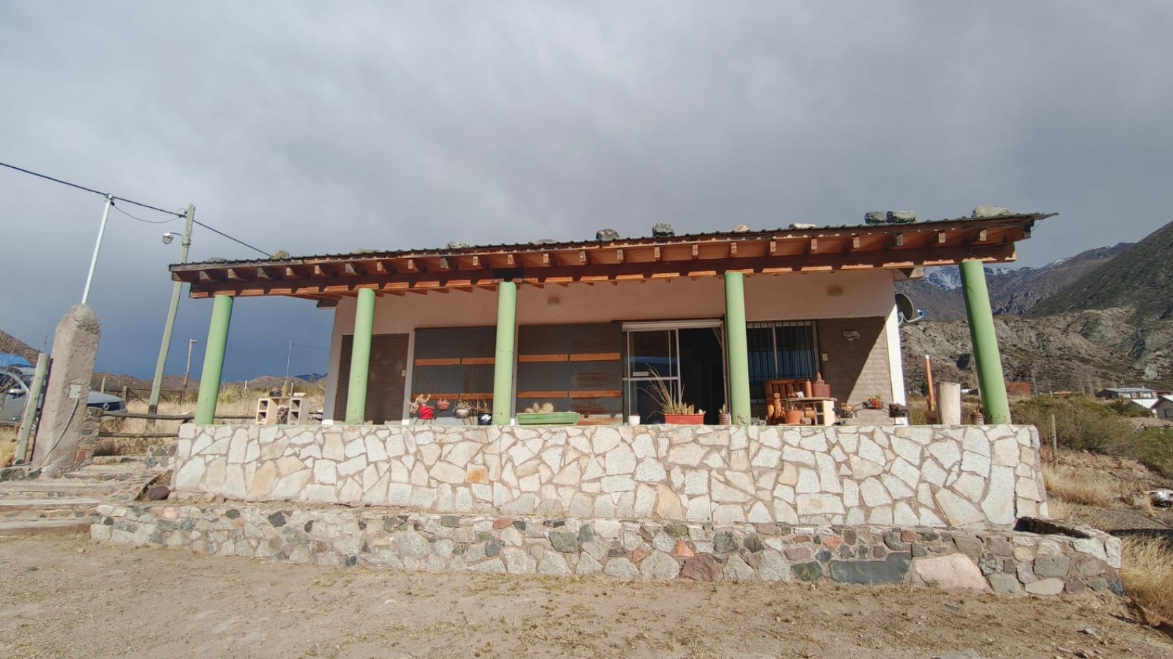 INMOESTATE VENDE COMPLEJO TURISTICO CON CASONA Y CABAÑA EN POTRERILLOS, MENDOZA