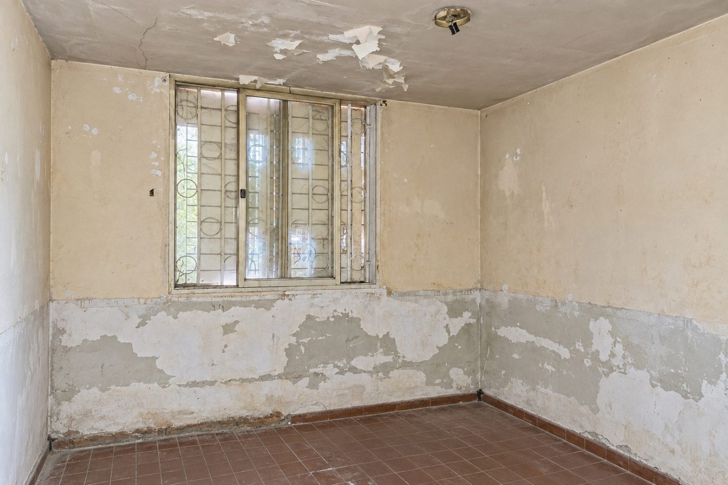 INMOESTATE VENDE CASA A REFACCIONAR EN CARRODILLA, LUJAN DE CUYO, MENDOZA