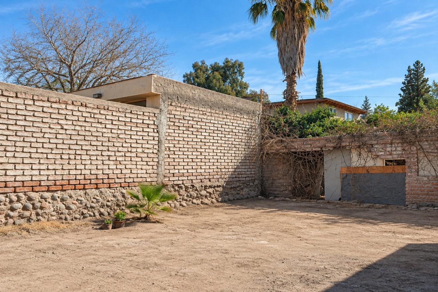 INMOESTATE VENDE CASA A REFACCIONAR EN CARRODILLA, LUJAN DE CUYO, MENDOZA