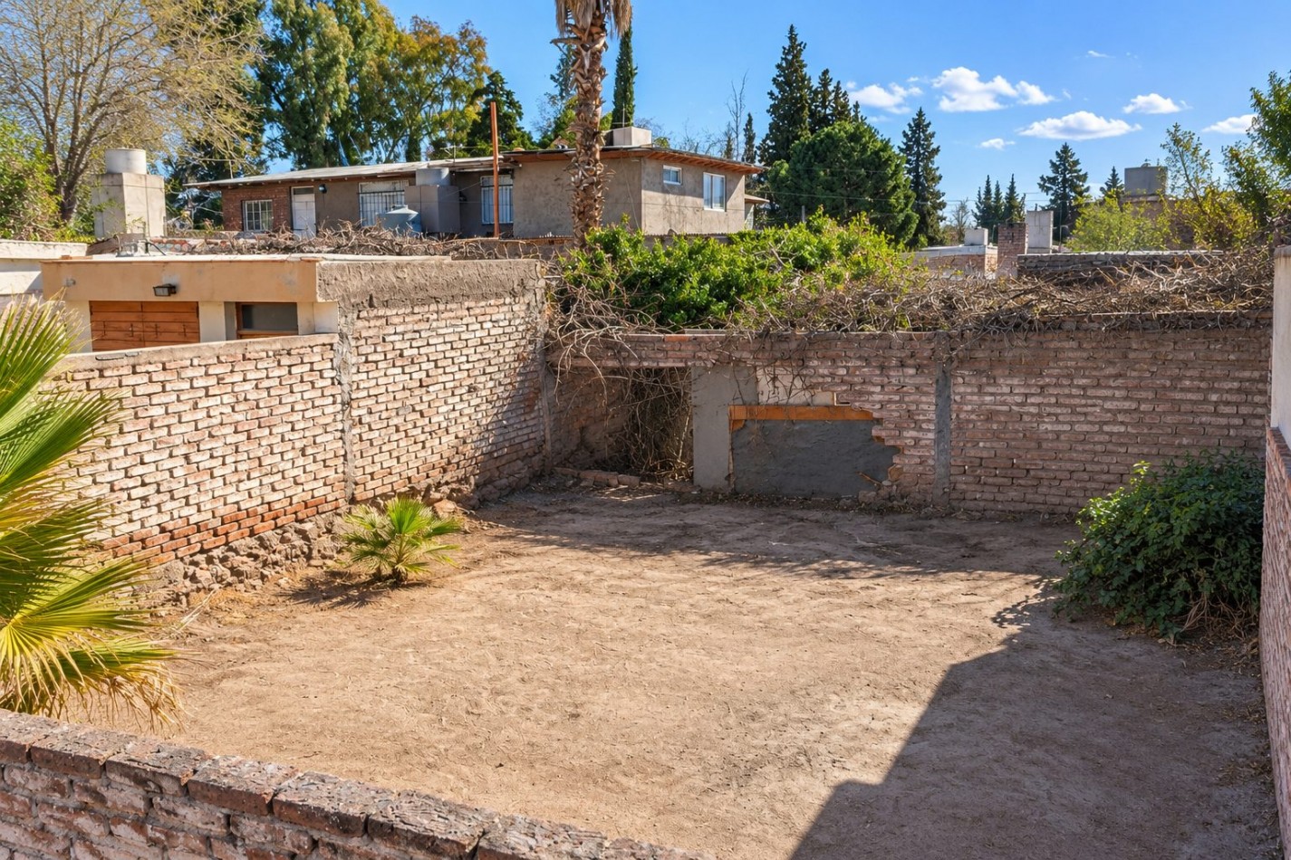 INMOESTATE VENDE CASA A REFACCIONAR EN CARRODILLA, LUJAN DE CUYO, MENDOZA