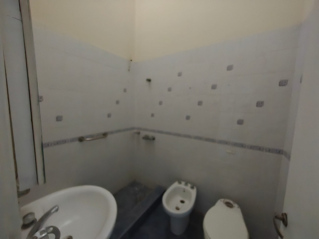 VENTA DE CASA CON 3 DORMITORIOS EN BARRIO SANTA ANA, GUAYMALLEN