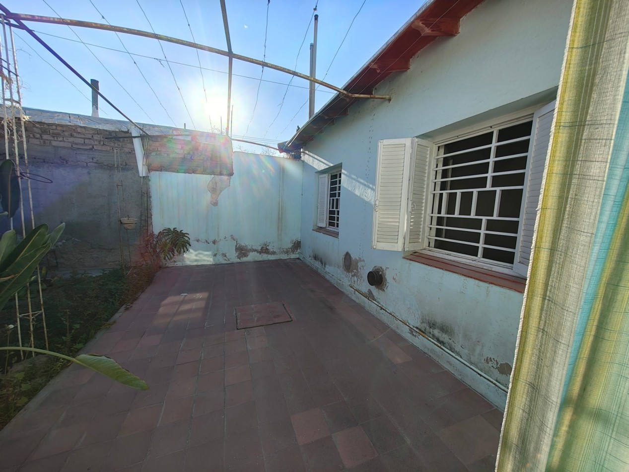 VENTA DE CASA CON 3 DORMITORIOS EN BARRIO SANTA ANA, GUAYMALLEN