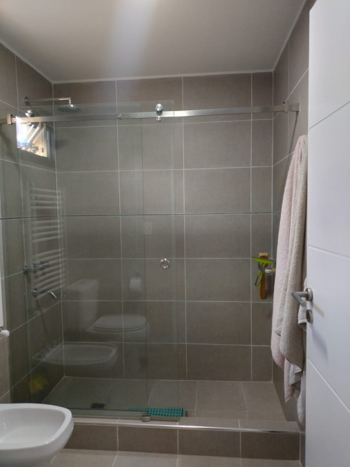 INMOESTATE VENDE CASA EN BARRIO PINARES DE FURLOTTI, MAIPU, MENDOZA