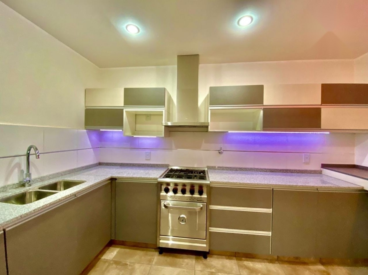 INMOESTATE VENDE CASA RESTAURADA A NUEVA EN CIUDAD DE MENDOZA
