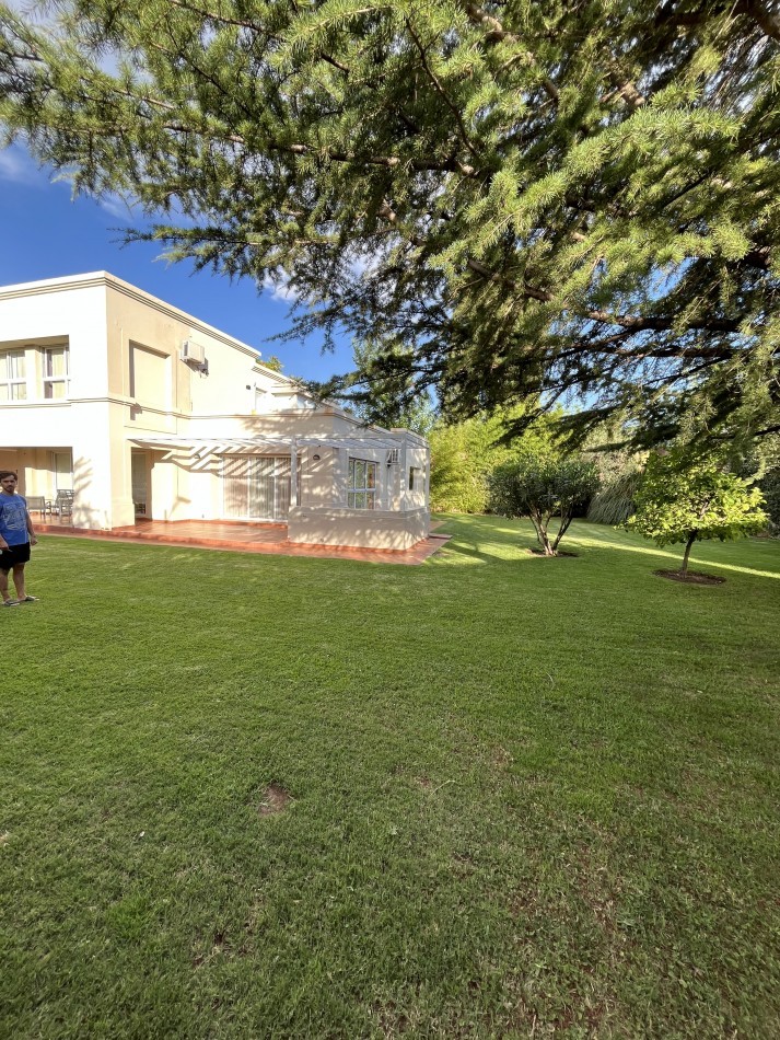 INMOESTATE ALQUILA CONJUNTO RESIDENCIAL EN CHACRAS DE CORIA, MENDOZA